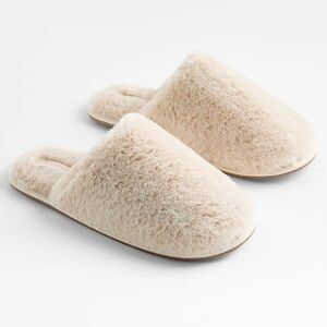 Crate & Barrel Cream Faux Fur Slippers Women’s Large 9-10 NIB Mule Gift Cozy